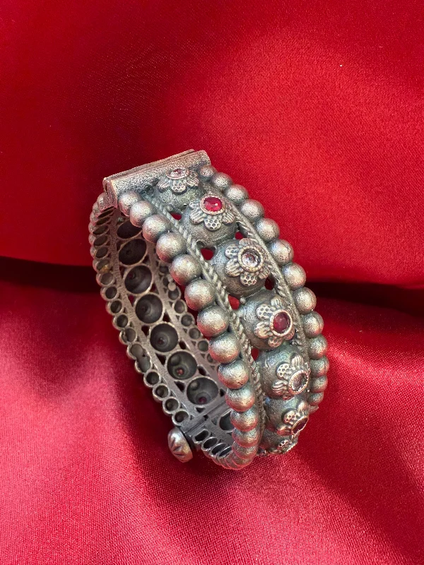 Rose Gold Cuff Bracelets for Women-Fascinating Tribal Oxidized Silver Ethnic Open Bridal Kada Cuff Bracelet With Maroon And White Stone