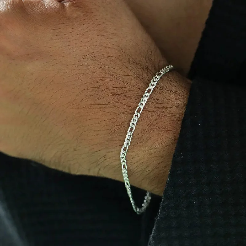 Statement Bracelets for Fashion Lovers-Sleek Cuban Links Silver Men's Bracelet