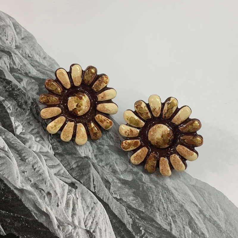 Luxury Pearl Earrings for Women-Jericho Clay Post Back Earrings in Brindle