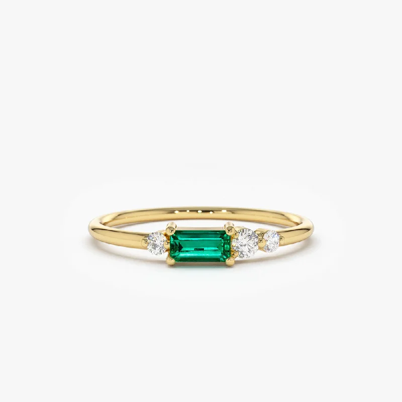 Custom Birthstone Wedding Bands for Her-14k Gold Baguette Emerald Diamond Ring